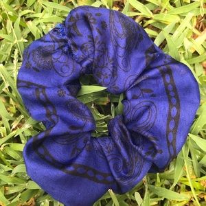 Scrunchie. Never used, from my shop.
